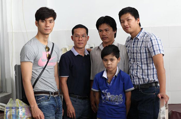 10024112_dai-dien-gia-dinh-(small).