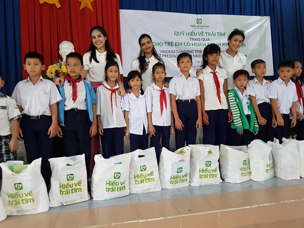 38821112_2186674428028296_1337855550762778624_n.