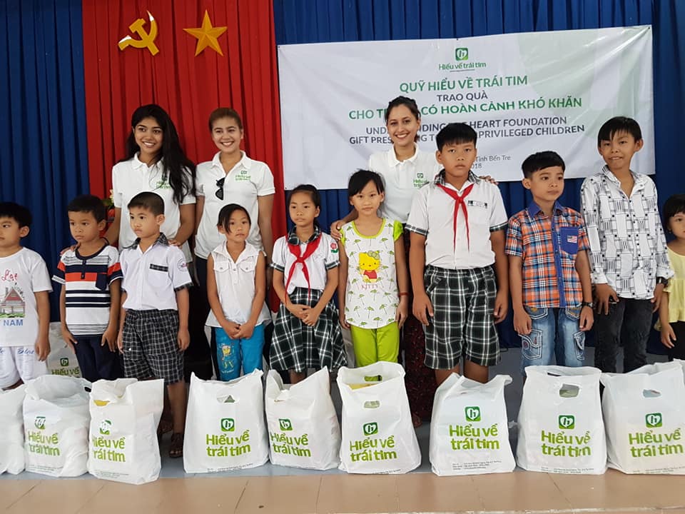 38901051_2186674728028266_5516953395144949760_n.