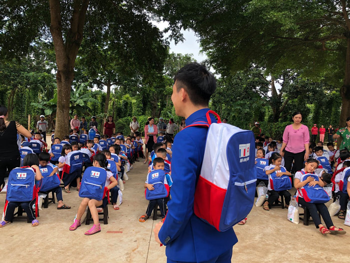 69903996_2841135315915534_319793519579365376_o.