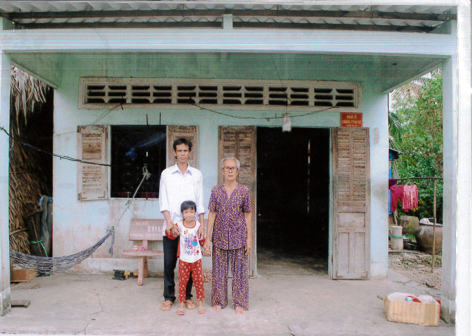 Anh gia dinh.