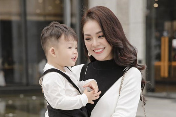 Duong-Cam-Linh-Cung-.