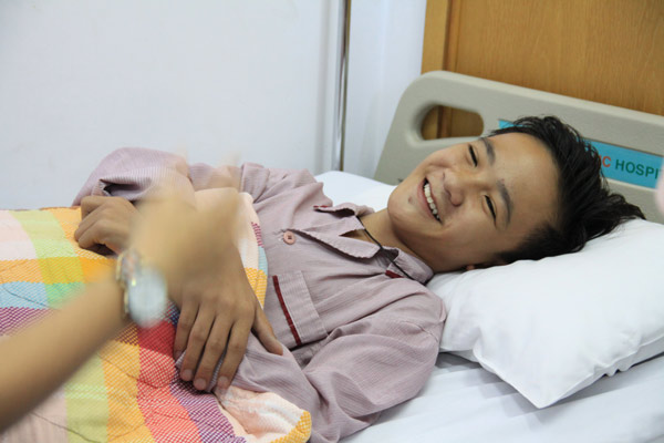 em-Linh-voi-nu-cuoi-hanh-phuc.