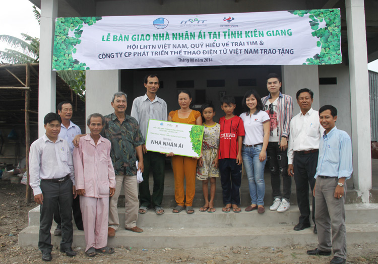 gi-dinh-Huu-Phu-(6).