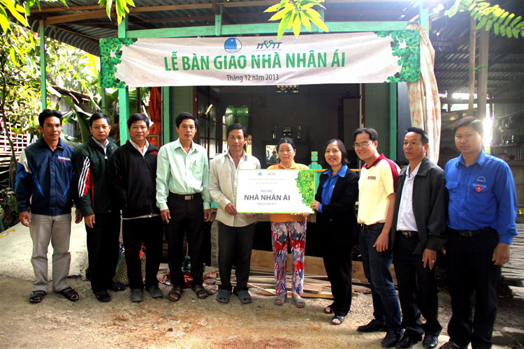 IMG_023911-(Custom).