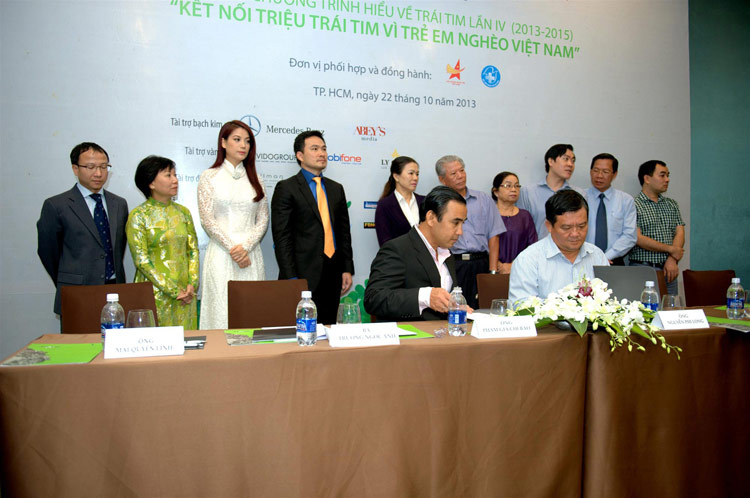 Ky-cam-ket-ho-tro-tai-tro-kinh-phi-mo-tim-voi-cac-to-chuc-xa-hoi-tren-toan-quoc.