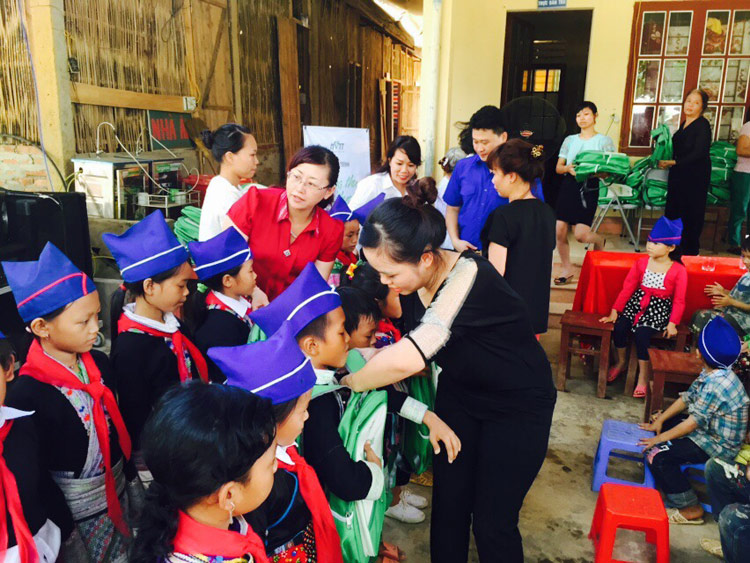 Noi tru tinh truong (5).