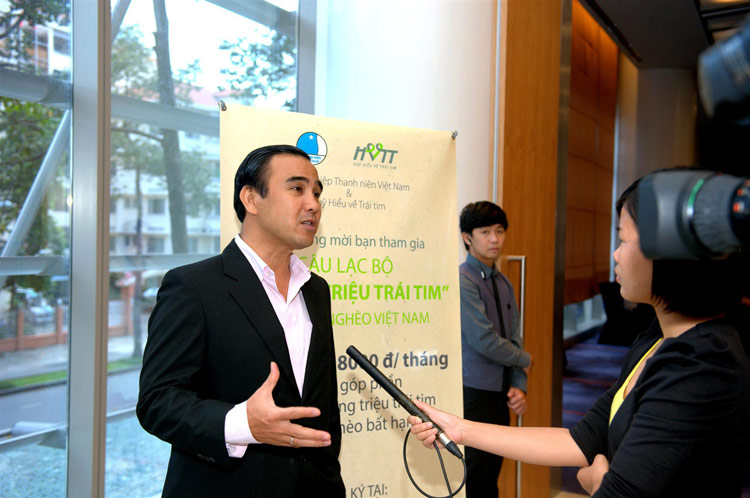 Quyen-Linh---Pho-chu-tich-Quy-HVTT.