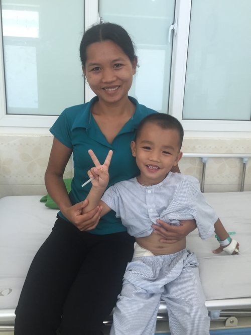 rsz_nghệ_an-_vi_khánh_Đơn_&_mẹ_sau_pt.