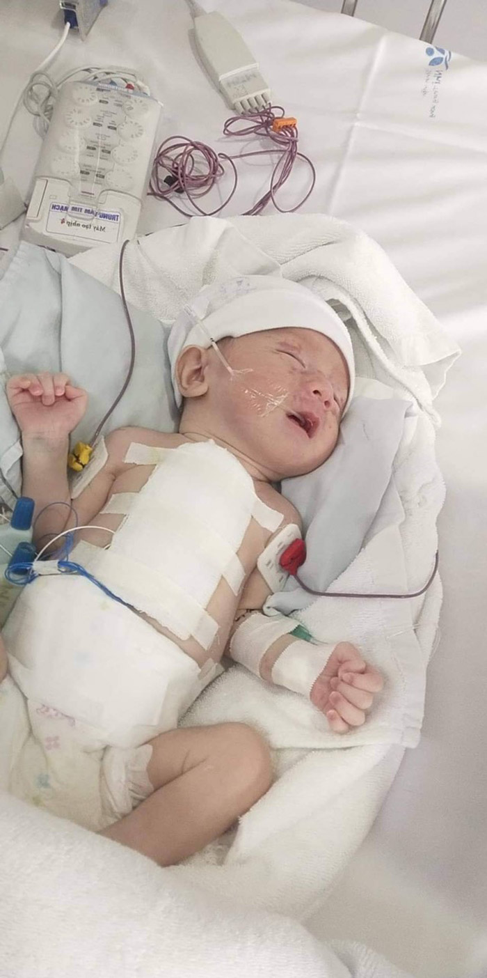 z3744782105601_3c931ebc37e68fd457f6562bb00d95f3.