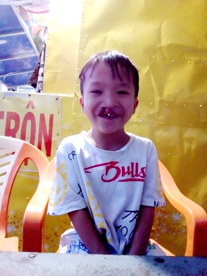 z4181722491333_66958399b8f71a7ea00642444d814f82.