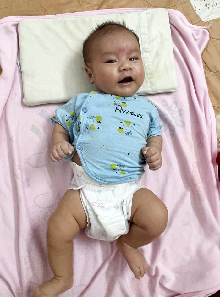 z4567500817187_59555bd35a922836b15f2f3fedb65ba0.